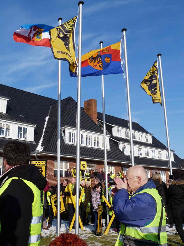 22.Februar 2011  0035.JPG - Bredstedt zeigt Flagge